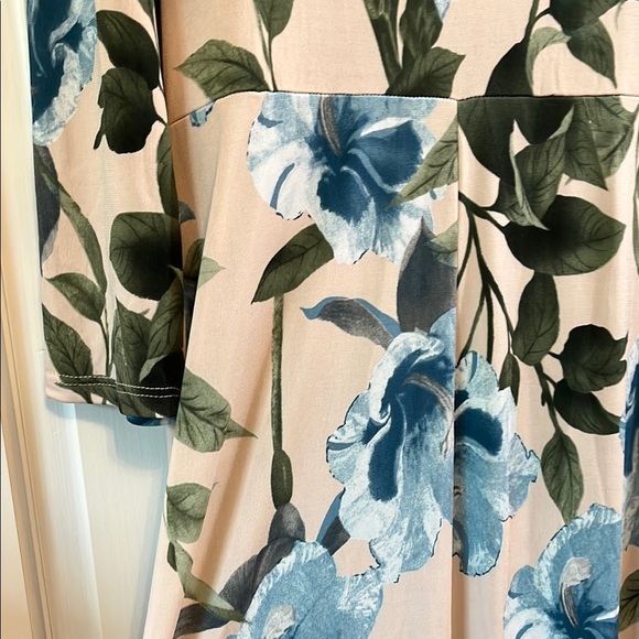 Janette Plus USA Floral Long Sleeve Wrap Midi Dress with Tie Front - Size 1X - Picture 15 of 16